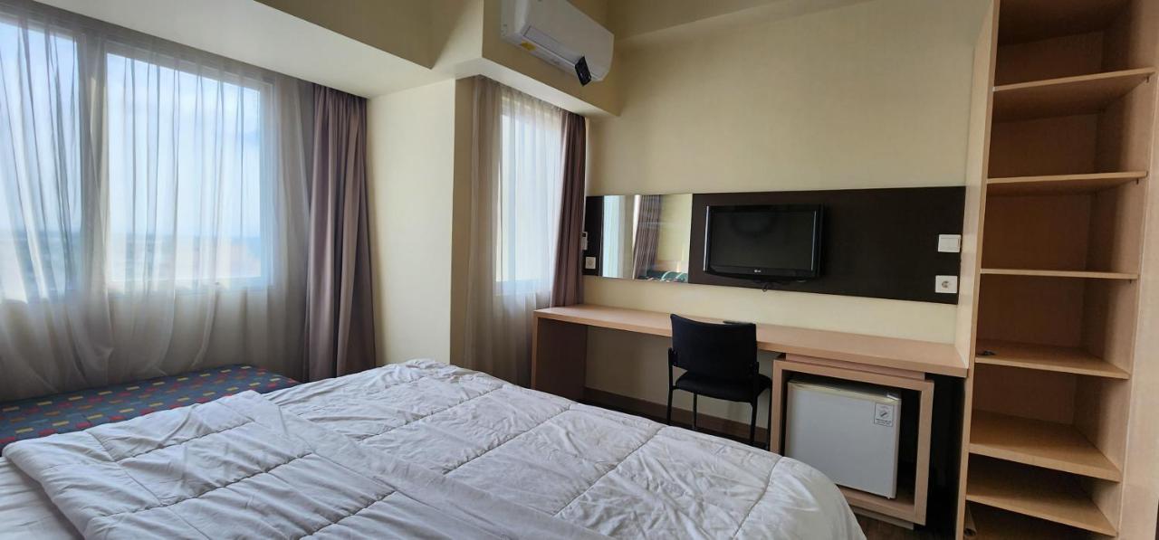 Apartemen Solo Paragon By Cariapartemen-Id Bonorejo Exterior foto