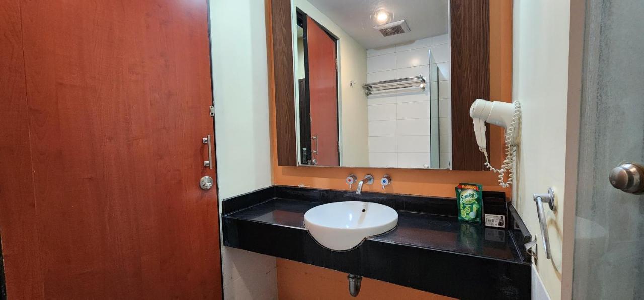 Apartemen Solo Paragon By Cariapartemen-Id Bonorejo Exterior foto